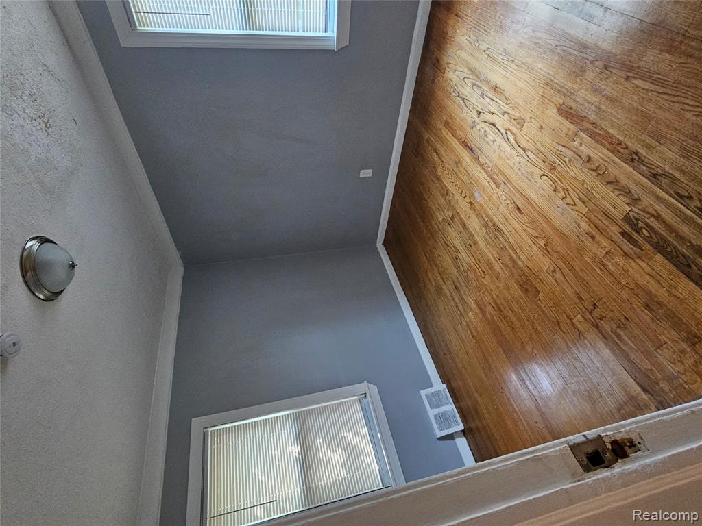 14072 Carlisle Street