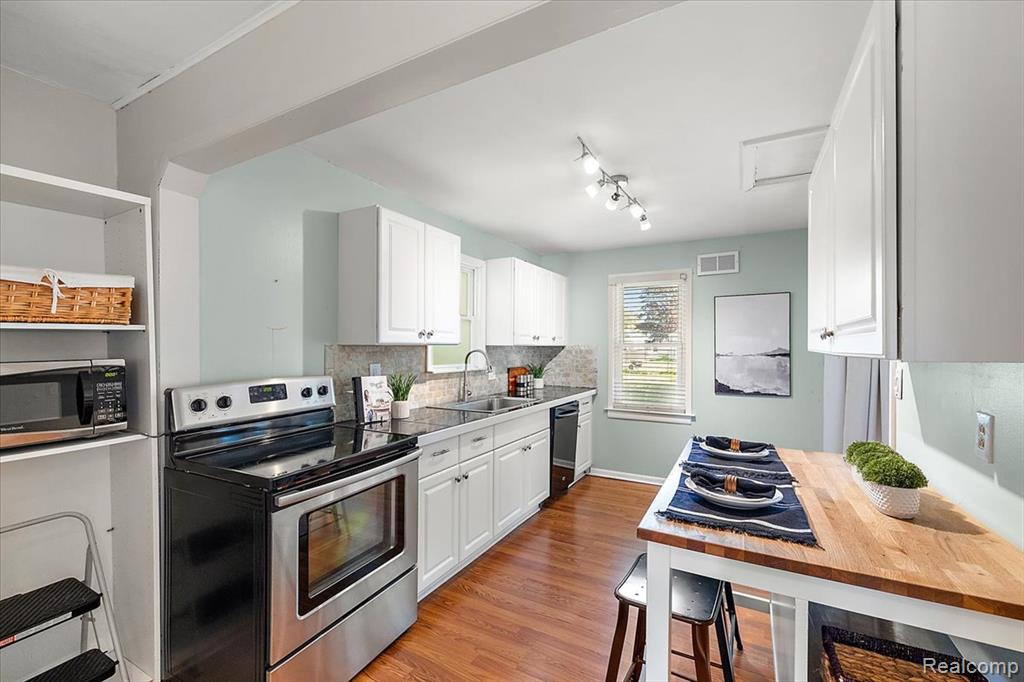 8880 Elmhurst Avenue