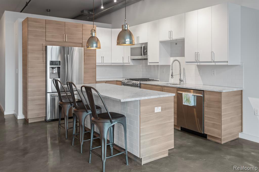 211 E 9 Mile Road # 207