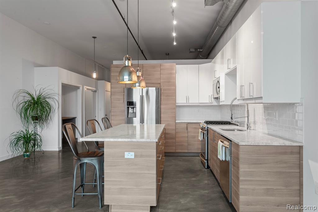 211 E 9 Mile Road # 207