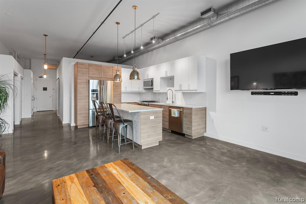 211 E 9 Mile Road # 207