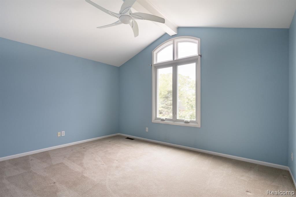 1220 Autumn Drive # 76