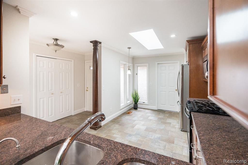 1220 Autumn Drive # 76