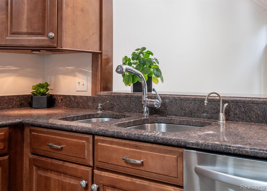 1220 Autumn Drive # 76