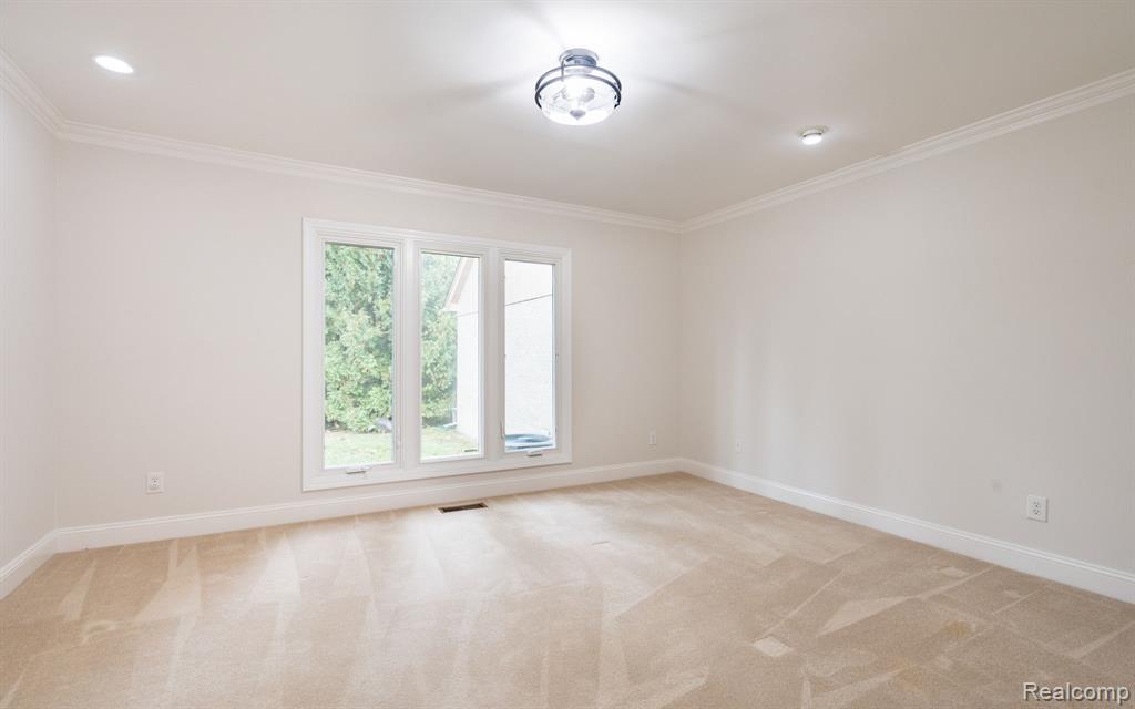 1220 Autumn Drive # 76