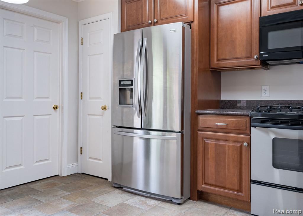 1220 Autumn Drive # 76