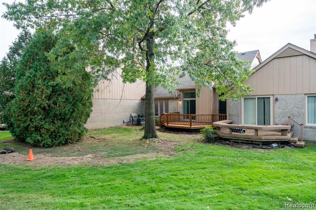 1220 Autumn Drive # 76