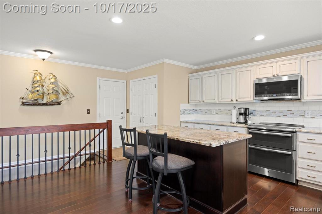 7109 Bluewater Drive