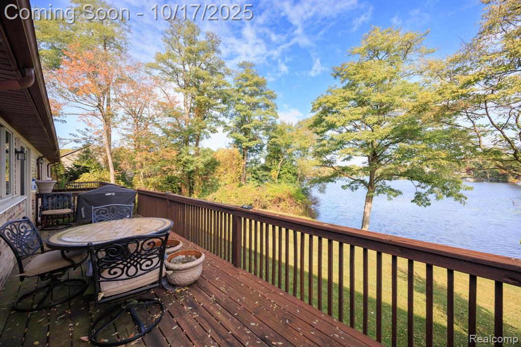 7109 Bluewater Drive