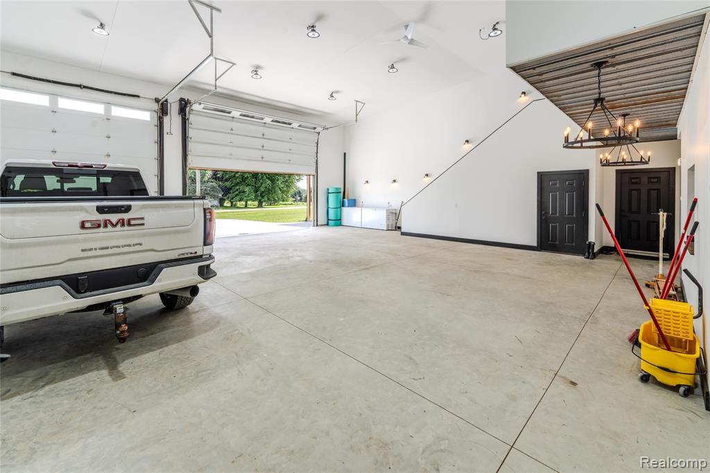 5486 Kidder Road, Almont