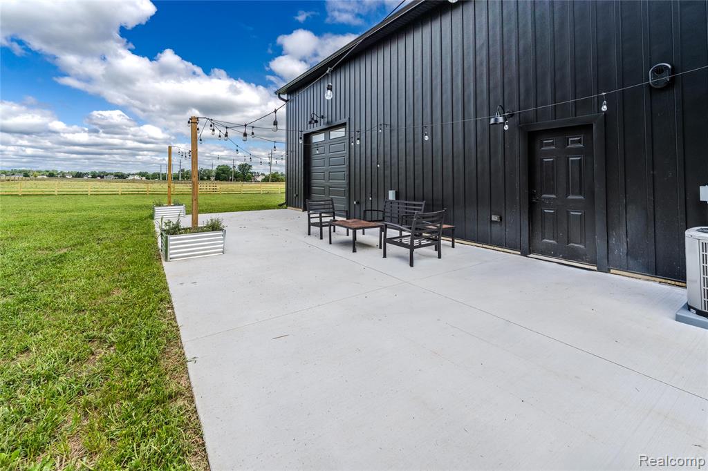 5486 Kidder Road, Almont