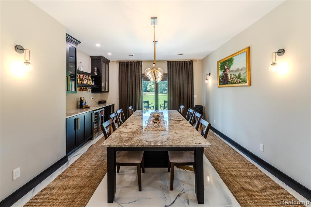 5486 Kidder Road, Almont