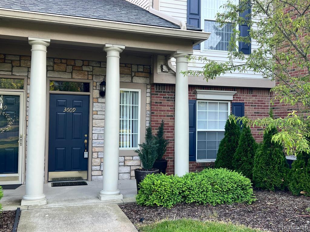 3609 Oakmonte Boulevard, Rochester