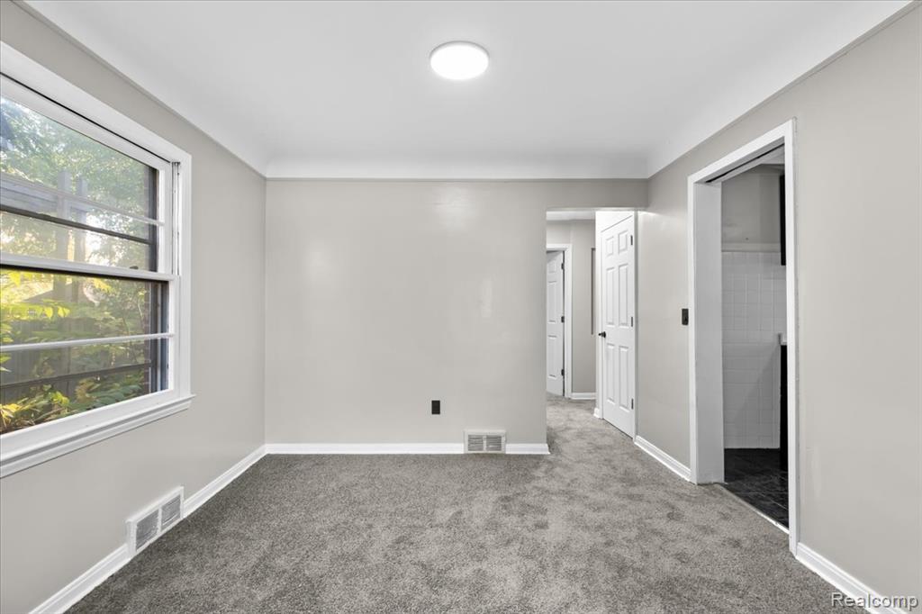 11856 Kilbourne Street