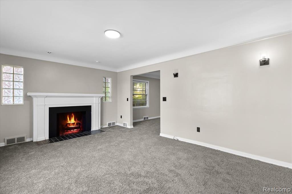 11856 Kilbourne Street