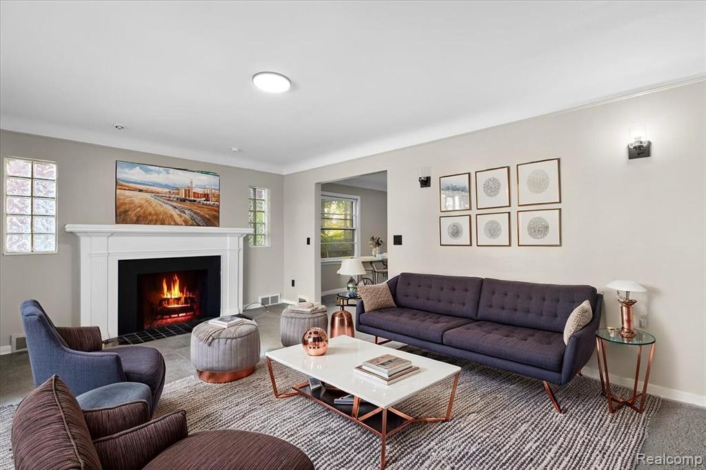 11856 Kilbourne Street