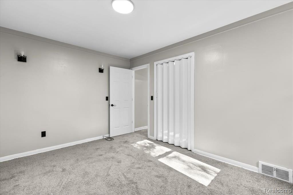 11856 Kilbourne Street