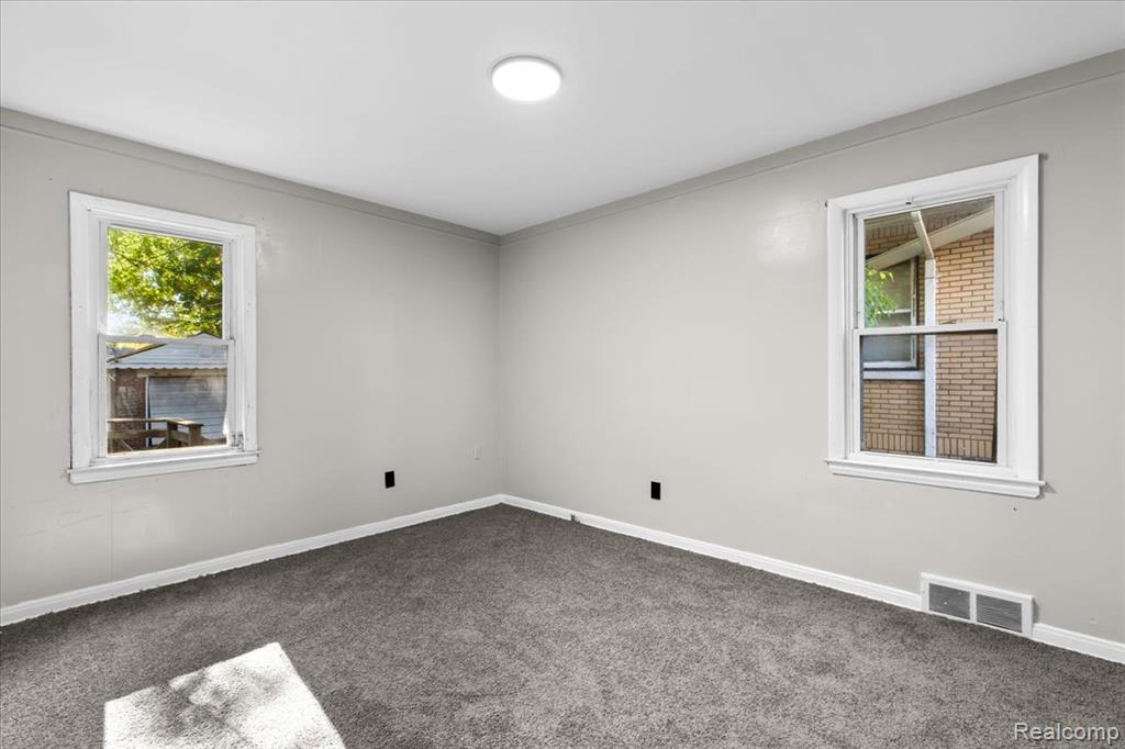 11856 Kilbourne Street