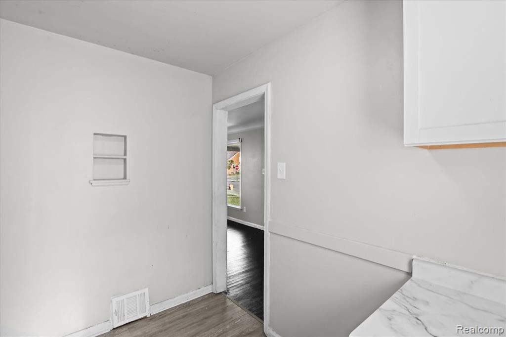 20045 Greenlawn Street