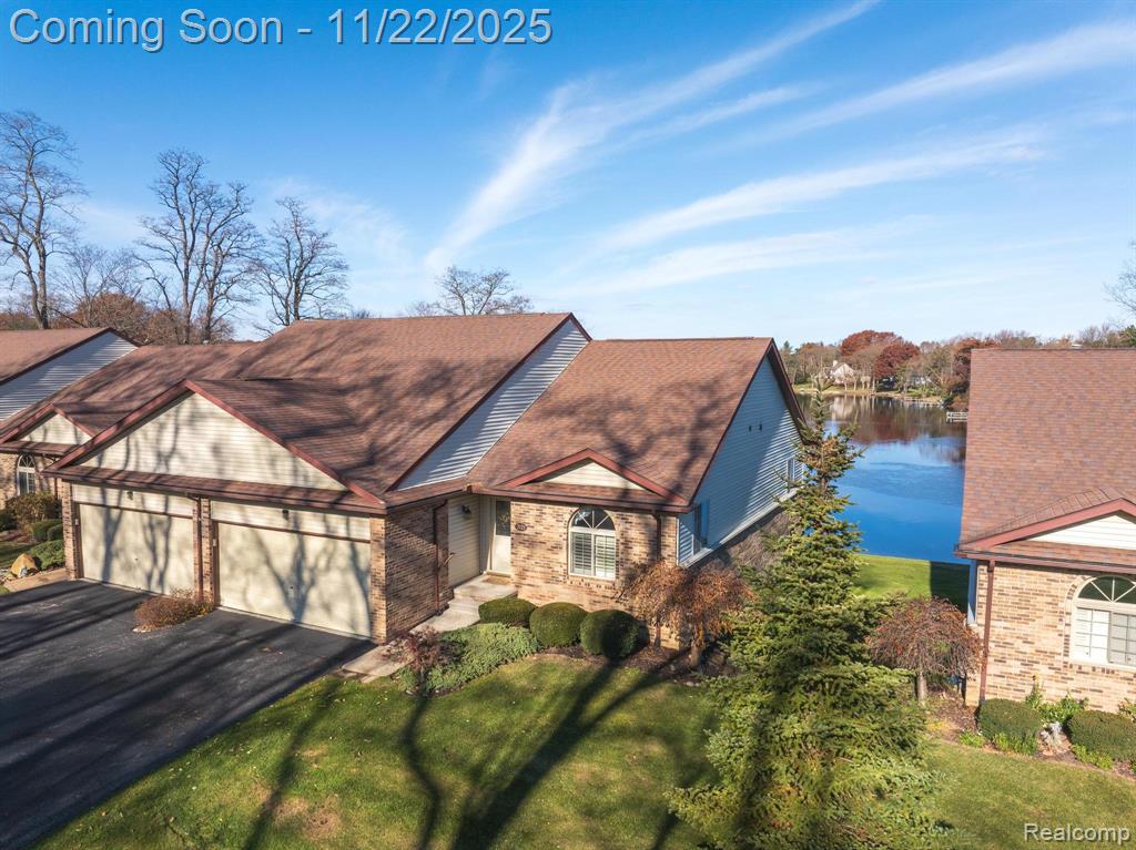 7121 Bluewater Drive