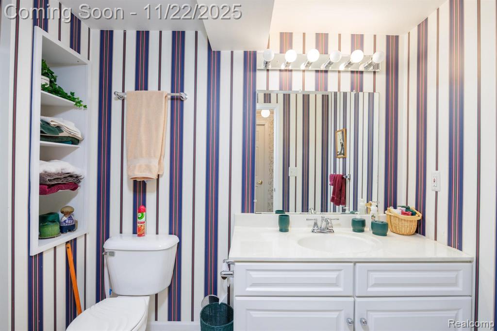 7121 Bluewater Drive