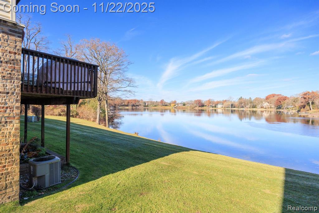 7121 Bluewater Drive