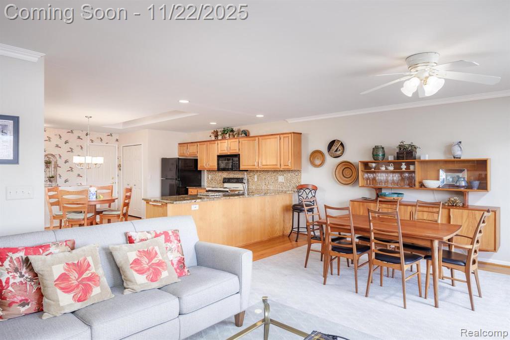 7121 Bluewater Drive