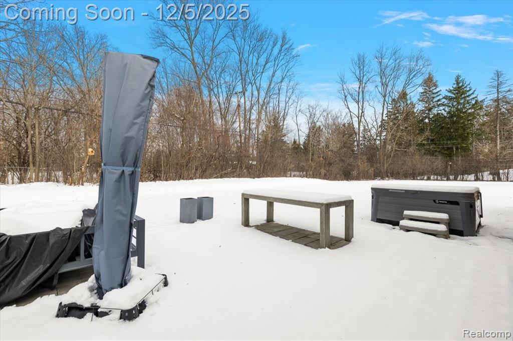 21622 Riverview Drive