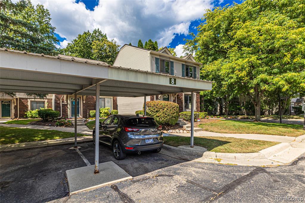 1570 Streamwood Court