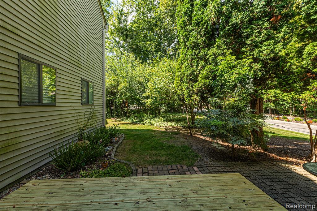 1570 Streamwood Court