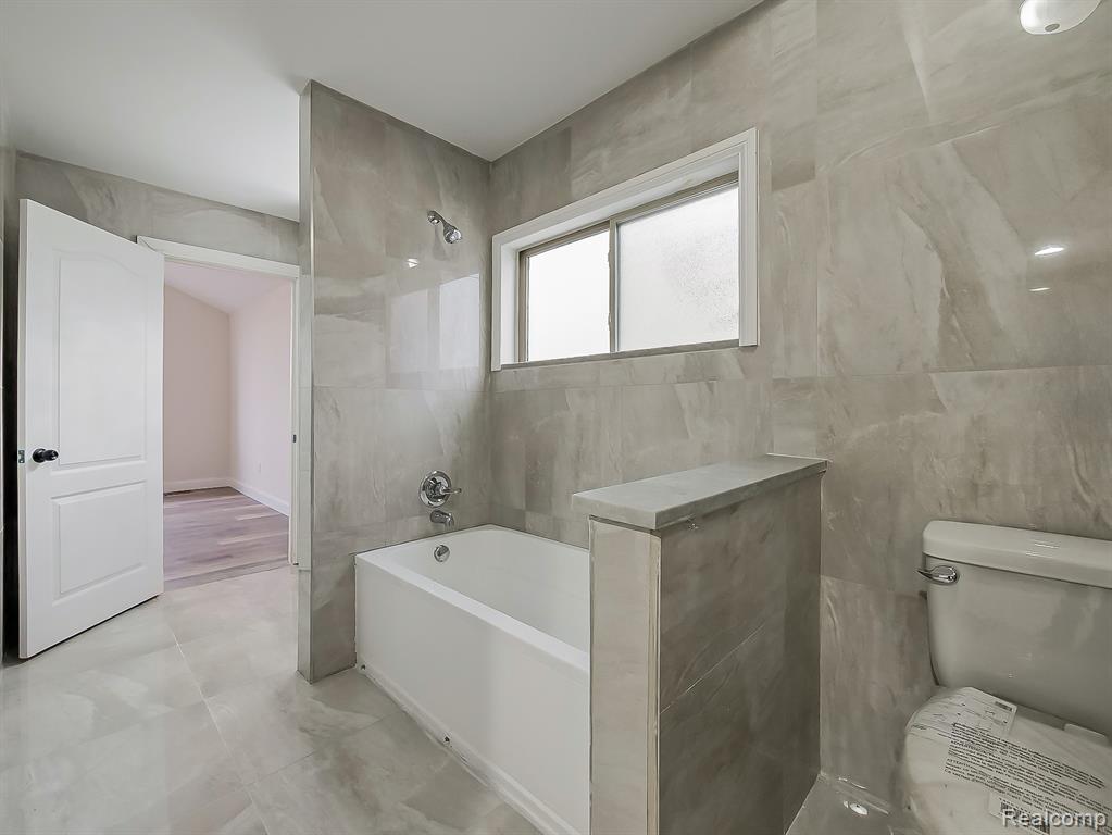 1730 E Woodruff Avenue