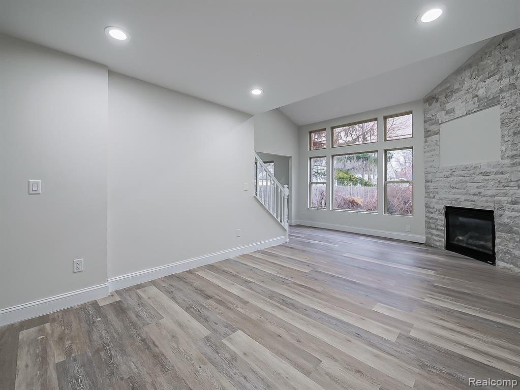 1730 E Woodruff Avenue