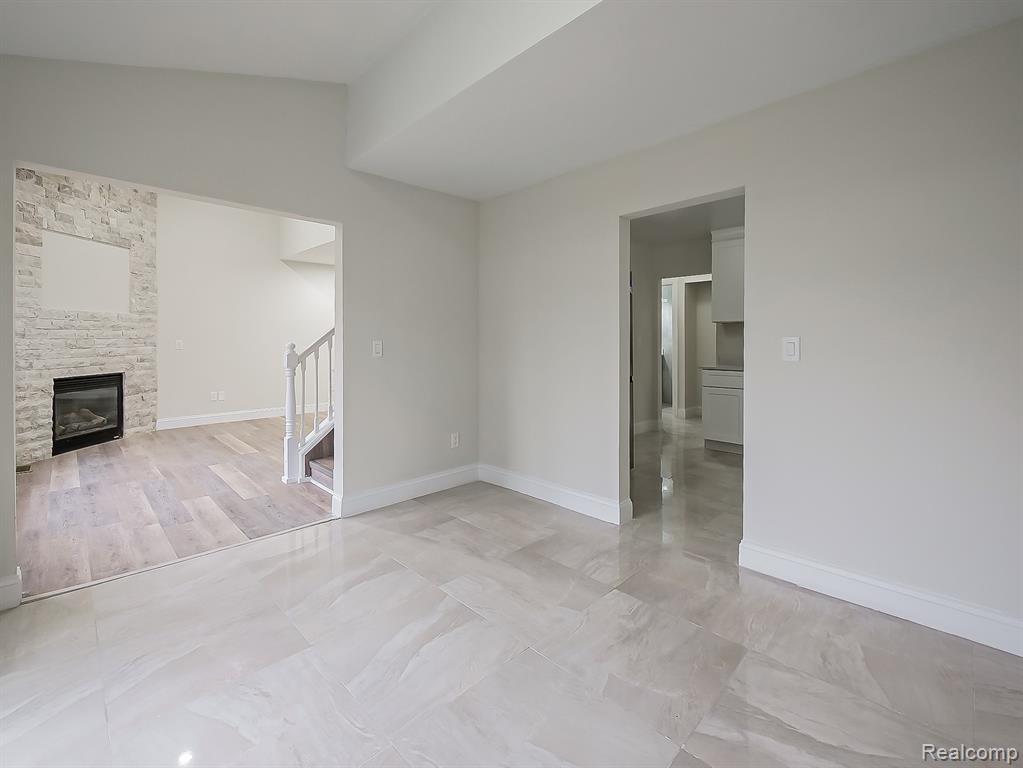 1730 E Woodruff Avenue