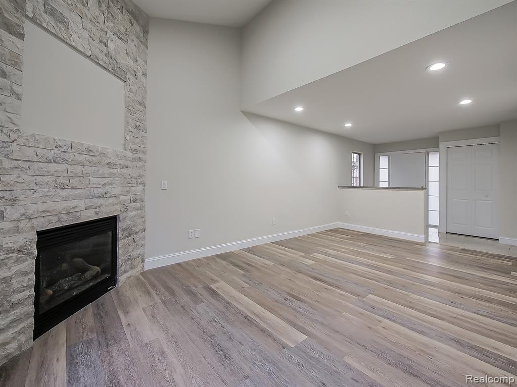 1730 E Woodruff Avenue