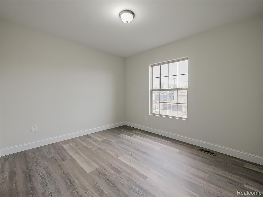 1730 E Woodruff Avenue