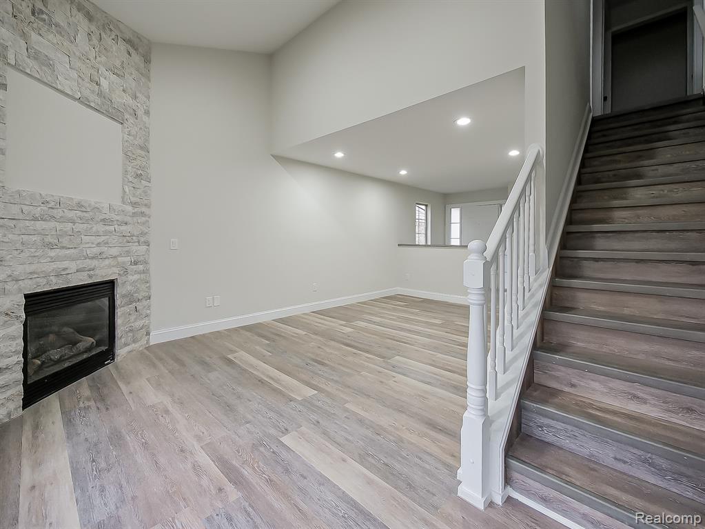 1730 E Woodruff Avenue