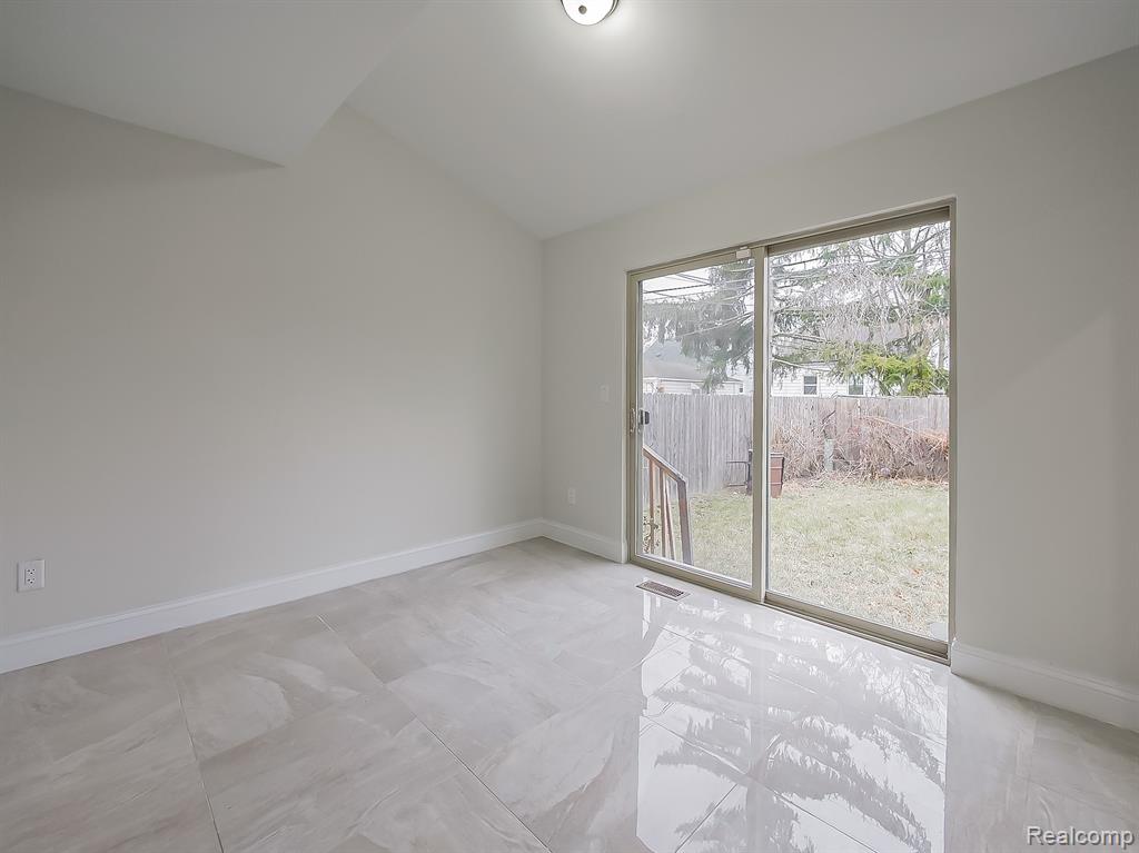 1730 E Woodruff Avenue