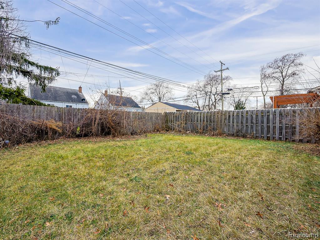 1730 E Woodruff Avenue