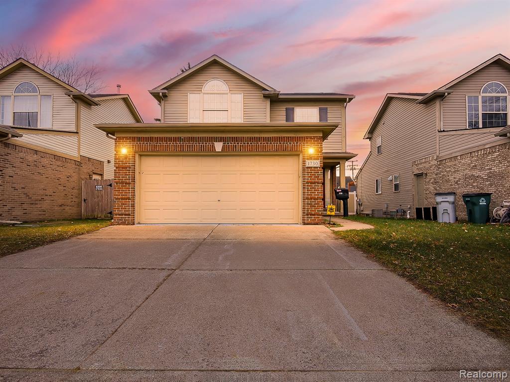 1730 E Woodruff Avenue