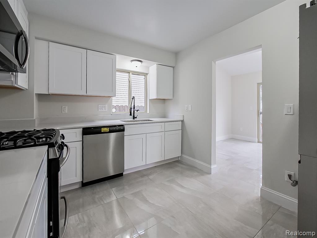 1730 E Woodruff Avenue