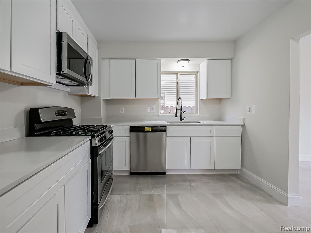 1730 E Woodruff Avenue