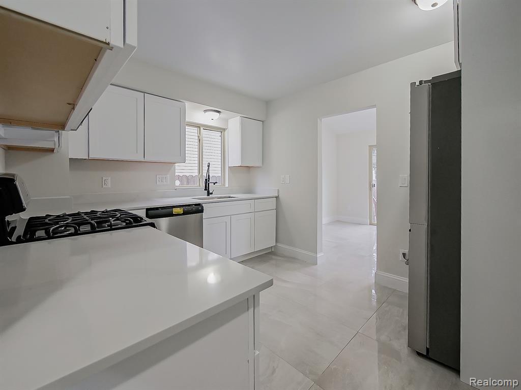 1730 E Woodruff Avenue