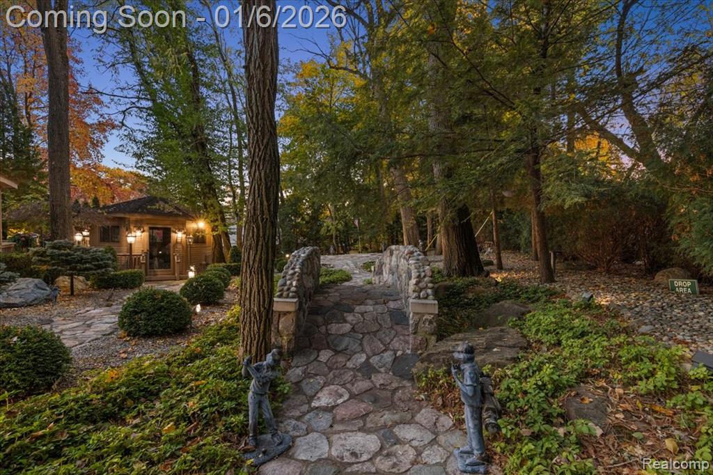 7310 Sandy Creek Lane