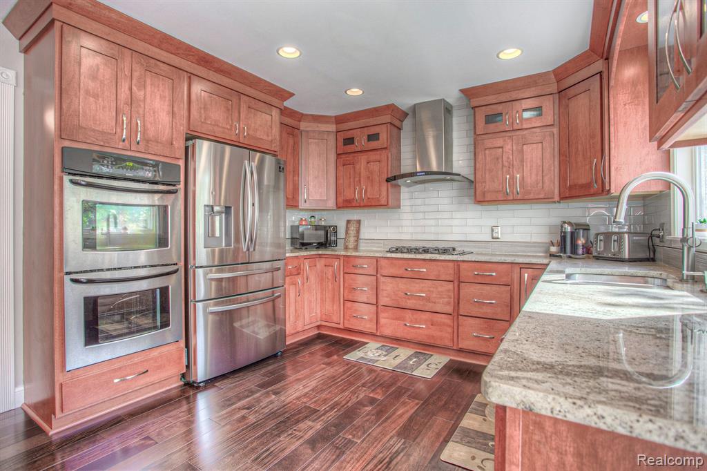 3349 Rocky Crest Drive