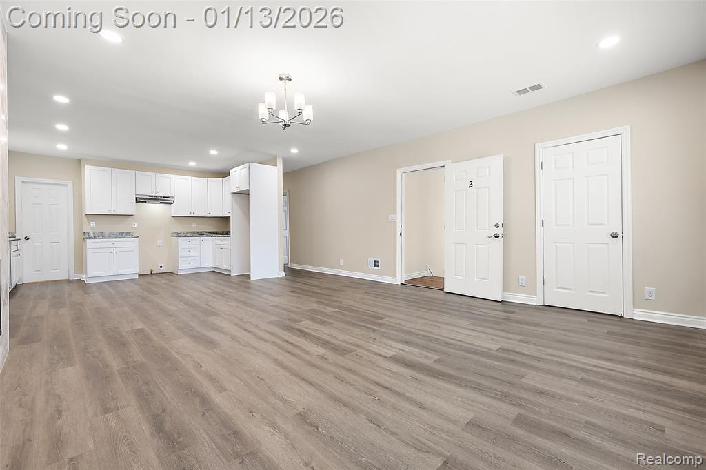 2080 Gladstone Street