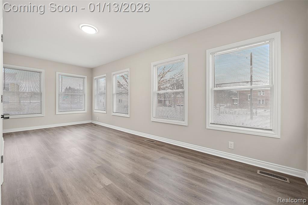 2080 Gladstone Street