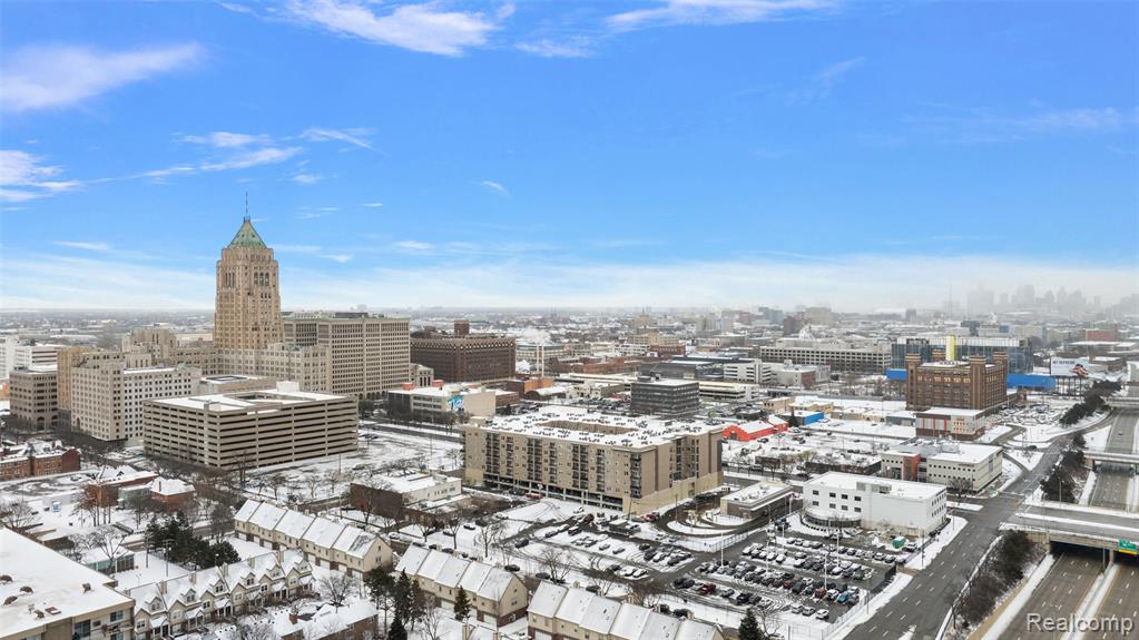 2080 Gladstone Street