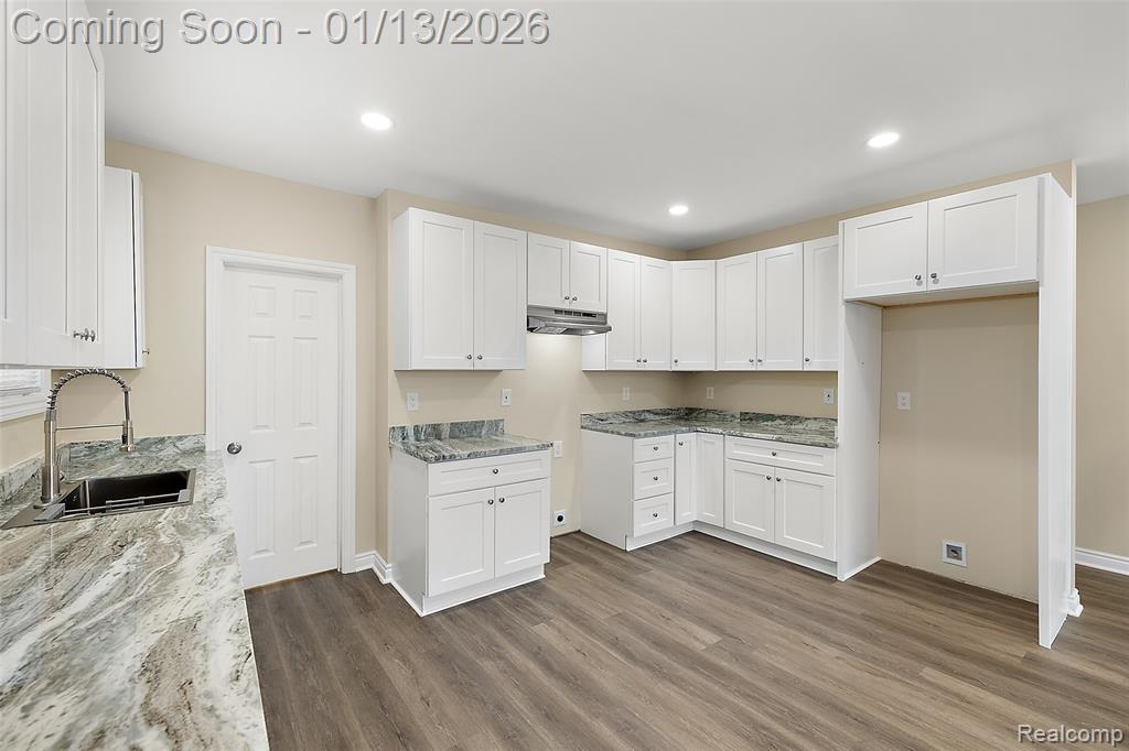 2080 Gladstone Street