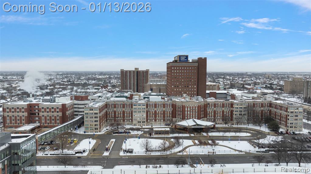 2080 Gladstone Street