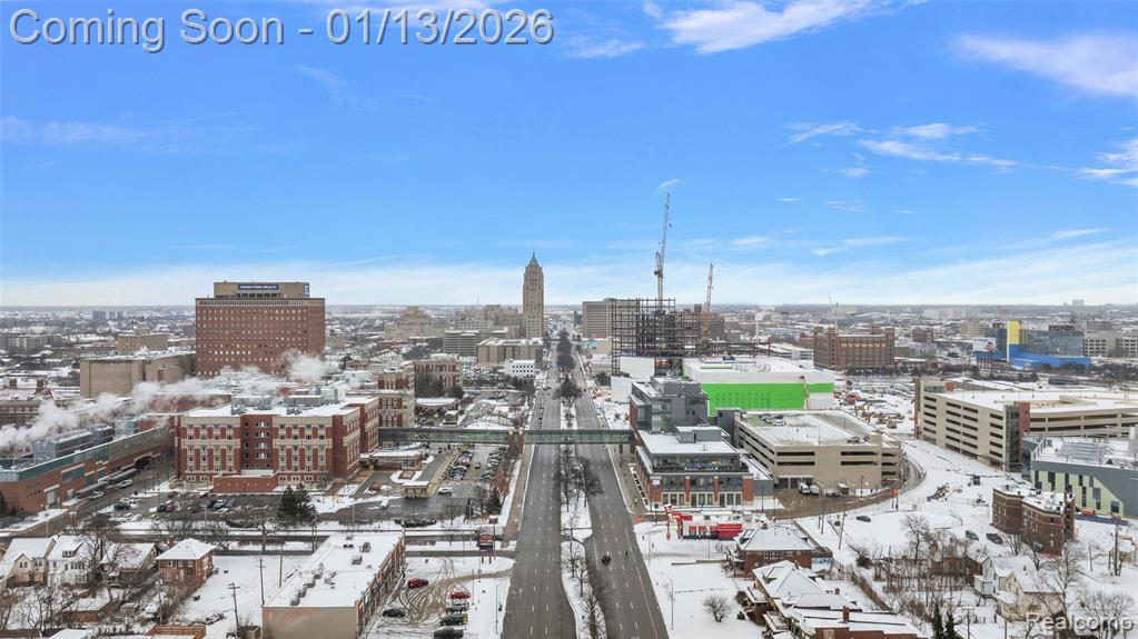 2080 Gladstone Street